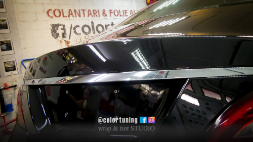 Culoarea originala , inainte de colantare