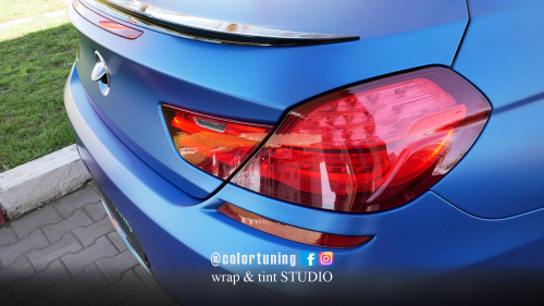 close-up details wrapping  car