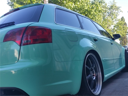 Detaliu autocolant culoarea Mint 