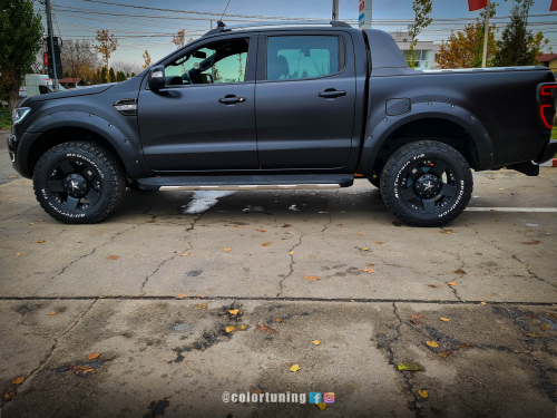 negru mat ford ranger