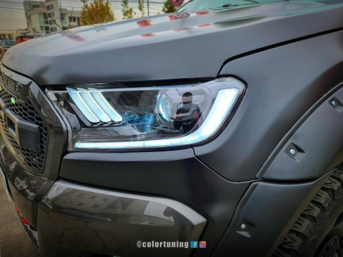 detaliu negru mat avery ford ranger