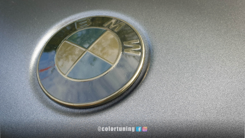 Sigla BMW colantata 