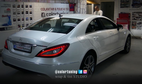 mercedes alb perlat