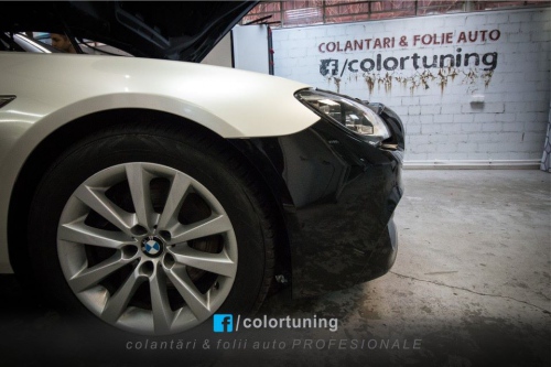 Colantare alb perlat montaj partial