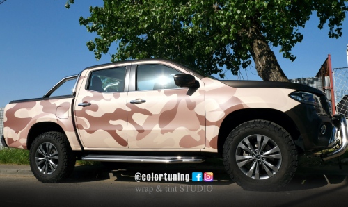 Mercedes clasa x colantat camuflaj