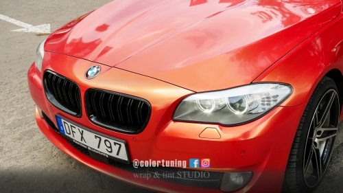 Colantare BMW rosu cameleon