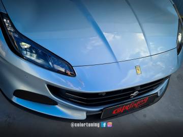 Folie transparenta Ferrari
