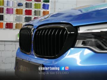 BMW G30 colantare albastru